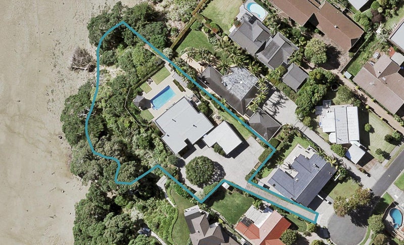 41 Clyside Avenue, Half Moon Bay, Auckland - Carousel 1