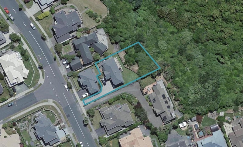 10A Amesbury Drive, Churton Park, Wellington - Carousel 1