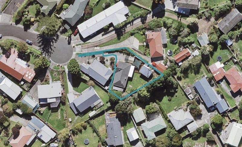 16 Tara Road, Henderson, Auckland - Carousel 1