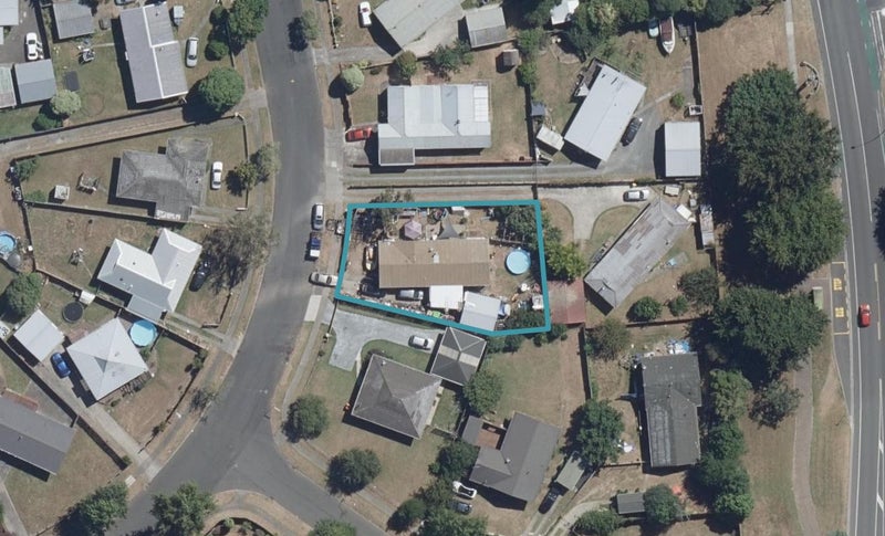 31 Oakfield Crescent, Pukete, Hamilton - Carousel 1
