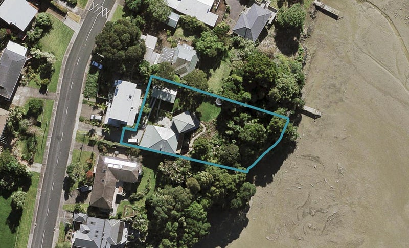 19 Frederick Street, Hillsborough, Auckland - Carousel 1