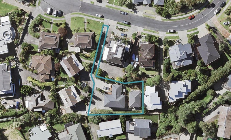 24 McCahill Views, Botany Downs, Auckland - Carousel 1