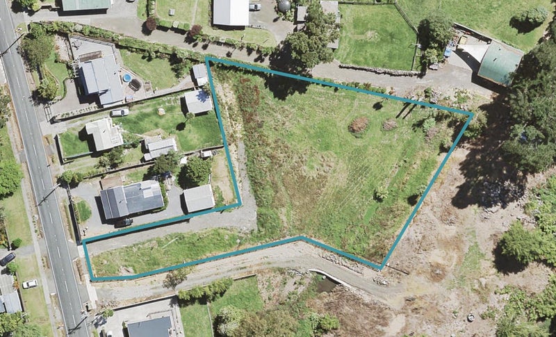 13A Mcentee Road, Waitakere, Auckland - Carousel 1