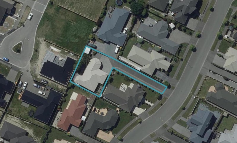 15 Cassinia Gardens, Aidanfield, Christchurch - Carousel 1