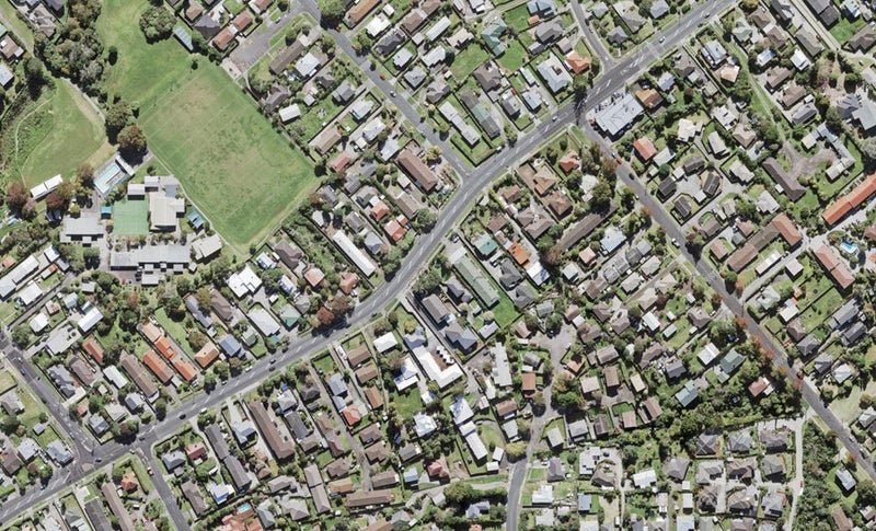 98 Titirangi Road, New Lynn, Auckland - Carousel 1