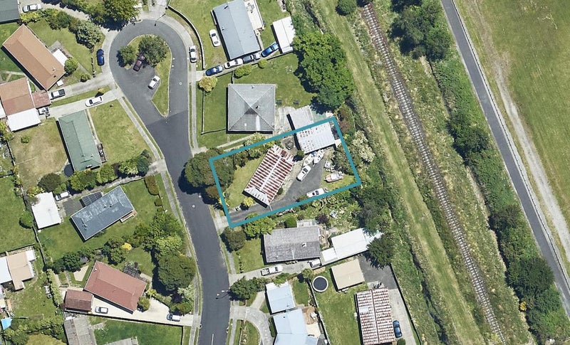 5 Luke Place, Fairy Springs, Rotorua - Carousel 1