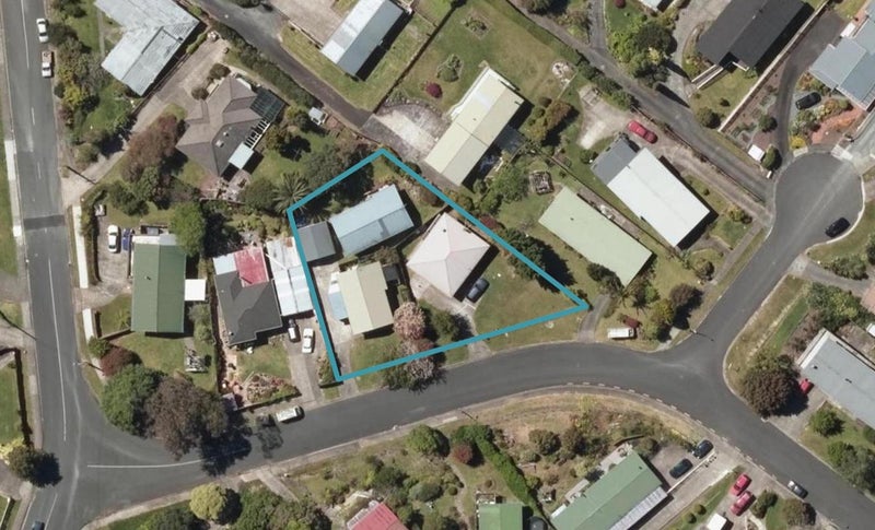 3 Mountain Road, Morningside, Whangarei - Carousel 1
