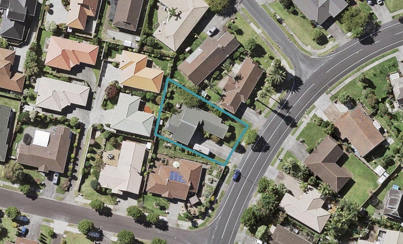 57 Golfland Drive, Golflands, Auckland - Carousel 1