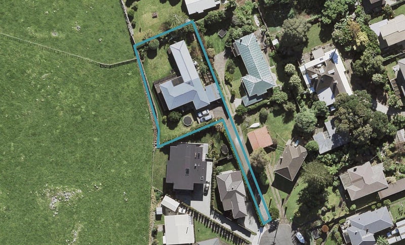 10 Waiana Avenue, Mangere Bridge, Auckland - Carousel 1