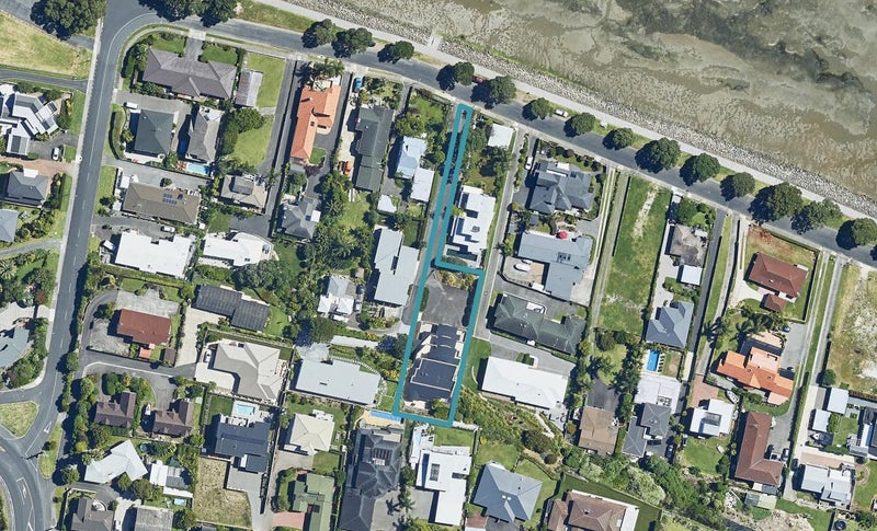 87 Beach Road, Otūmoetai, Tauranga - Carousel 1