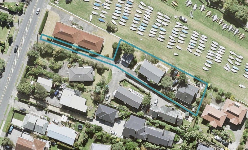 2/101 Deep Creek Road, Waiake, Auckland - Carousel 1