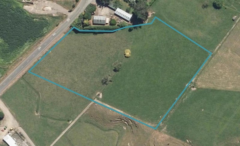 690 Waitohu Valley Road, Manakau, Manakau - Carousel 1