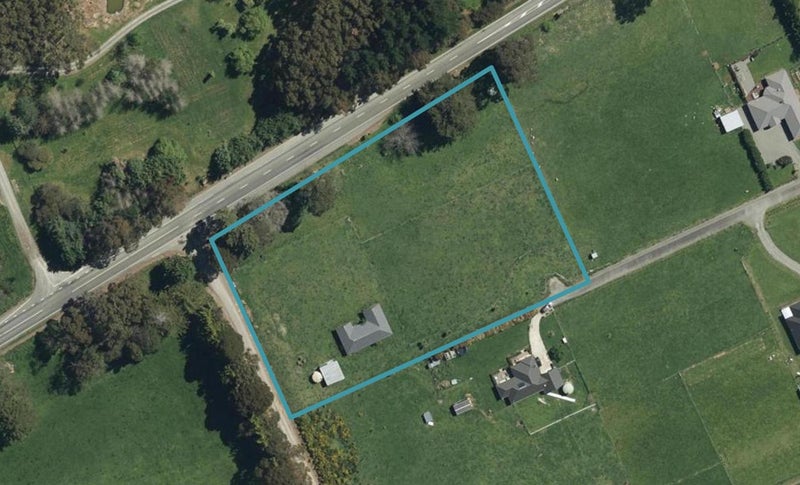 8 Cooper Street, WAIRAU VALLEY, Wairau Valley - Carousel 1