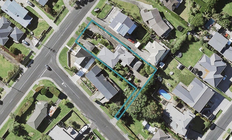 1/47 Litten Road, Cockle Bay, Auckland - Carousel 1