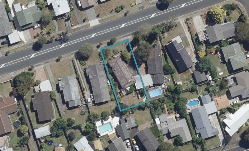 46 Glen Lynne Avenue, Queenwood, Hamilton - Carousel 1