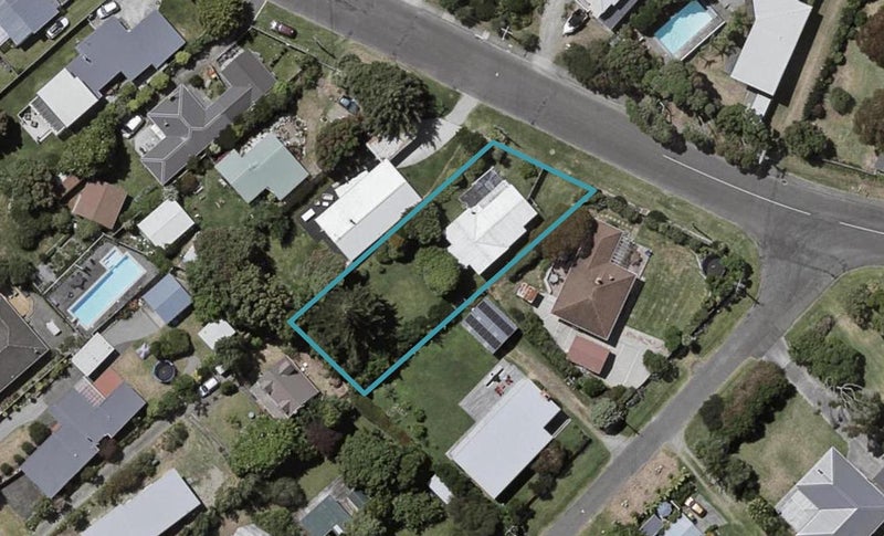 34 Te Moana Road, Waikanae Beach, Waikanae - Carousel 1
