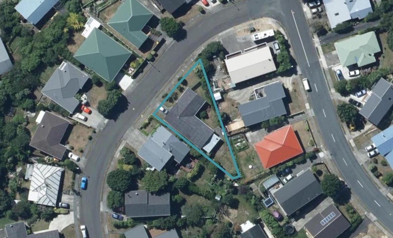 3 Annan Grove, Papakowhai, Porirua - Carousel 1