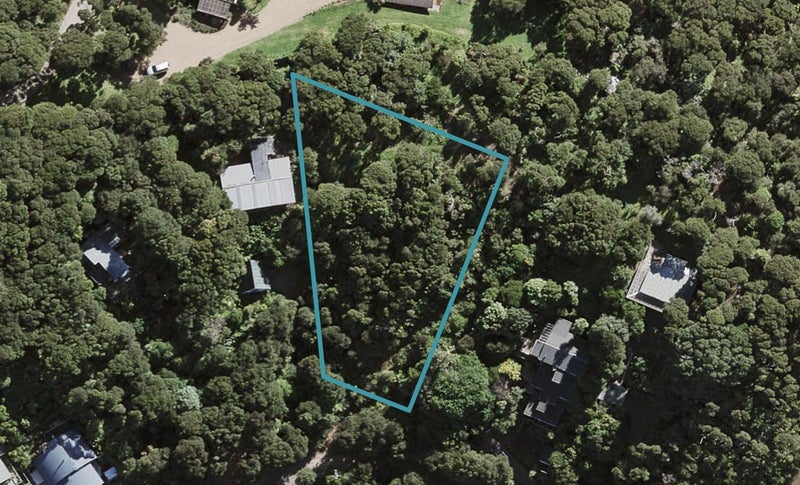 92 Fairview Crescent, Ōmiha, Waiheke Island - Carousel 1
