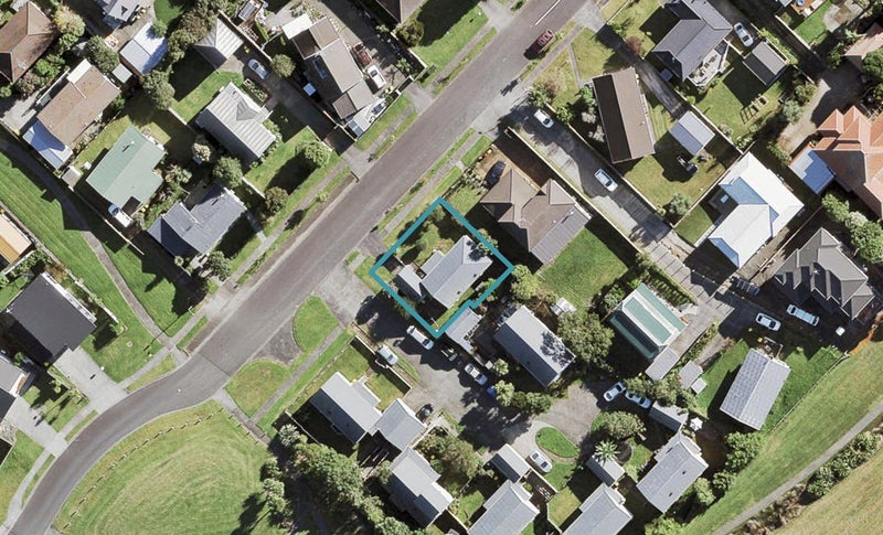 28 Halyard Place, Te Atatu Peninsula, Auckland - Carousel 1