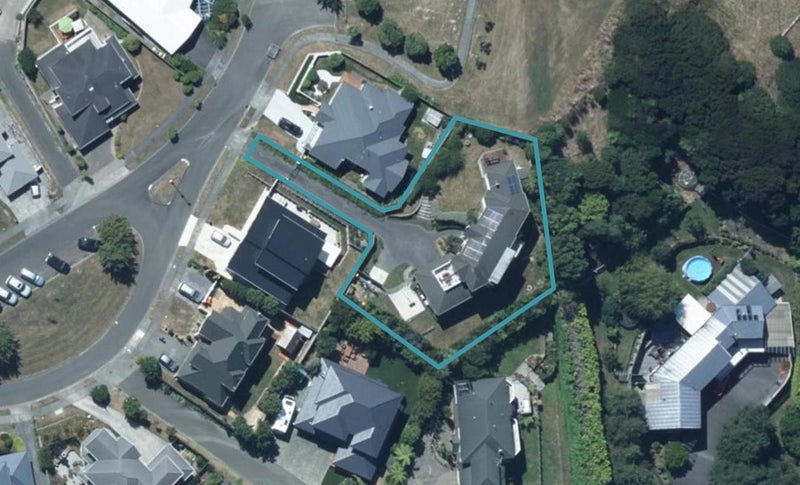 34 Lanyon Place, Whitby, Porirua - Carousel 1