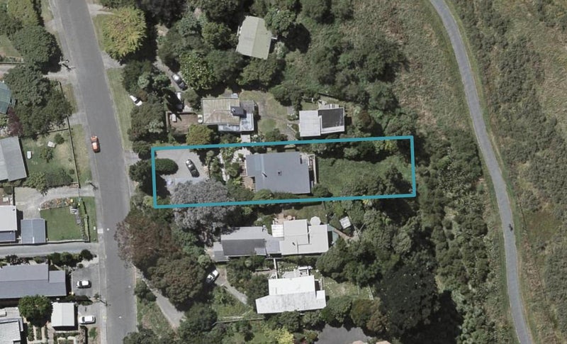 77 Tennis Court Road, Raumati South, Paraparaumu - Carousel 1