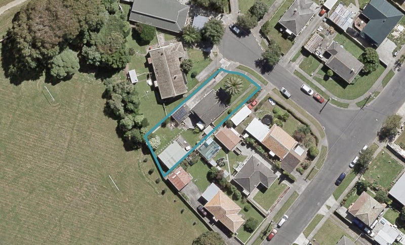 1 Shepherd Grove, Taita, Lower Hutt - Carousel 1