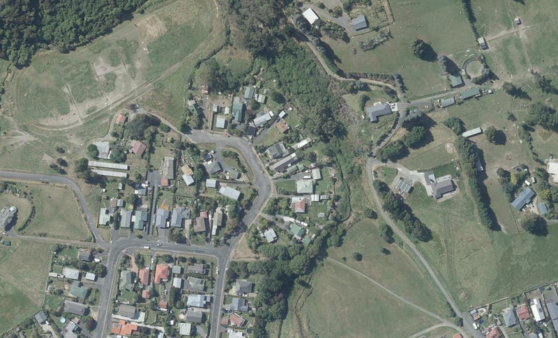 11 Hare Road, Ocean View, Dunedin - Carousel 1