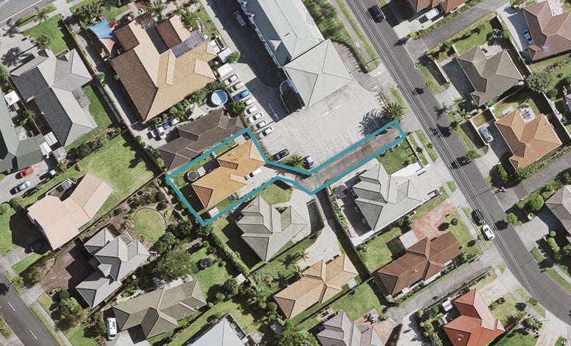 7 Mt Lebanon Crescent, The Gardens, Auckland - Carousel 1