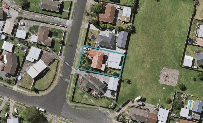 14 Darnell Crescent, Clover Park, Auckland - Carousel 1