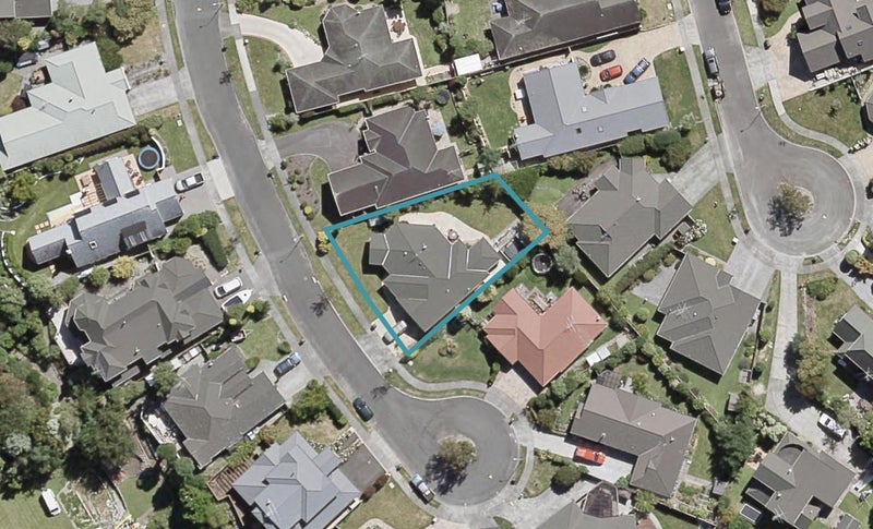 42 Clearwater Terrace, Brown Owl, Upper Hutt - Carousel 1
