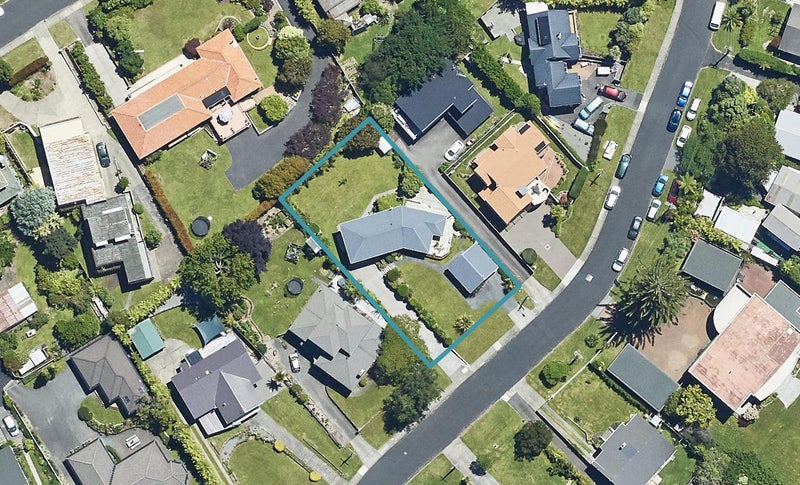 18 Grand Vue Road, Kawaha Point, Rotorua - Carousel 1