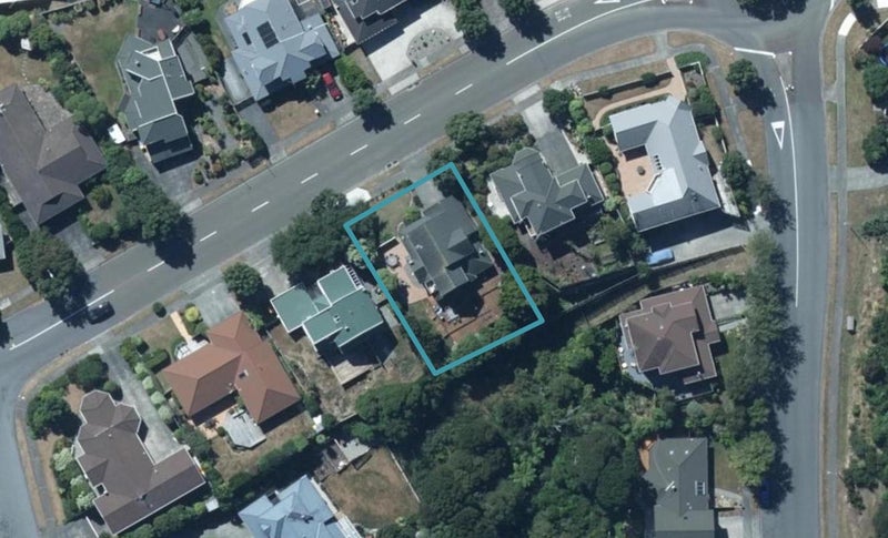 34 Joseph Banks Drive, Whitby, Porirua - Carousel 1