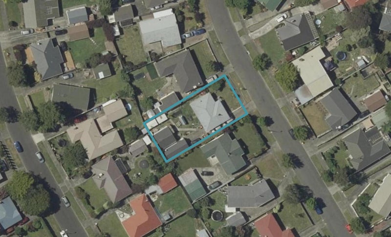 18 Mokau Place, Terrace End, Palmerston North - Carousel 1