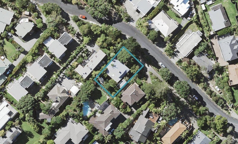 91 Castor Bay Road, Castor Bay, Auckland - Carousel 1