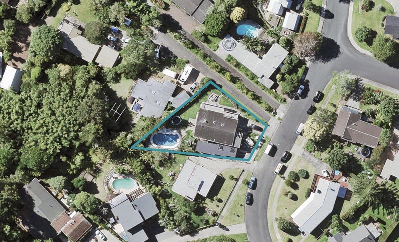 40 Cheriton Road, Mellons Bay, Auckland - Carousel 1