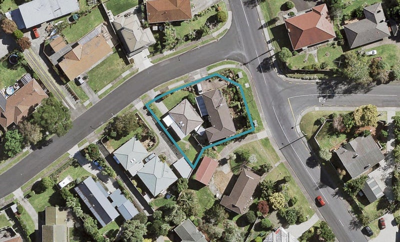 1/2 Gaylands Place, Ōpaheke, Papakura - Carousel 1