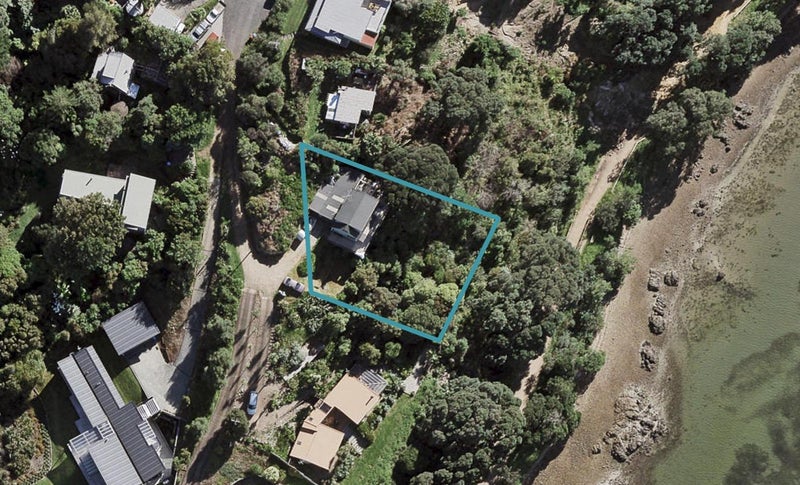 45 Burrell Road, Oneroa, Waiheke Island - Carousel 1