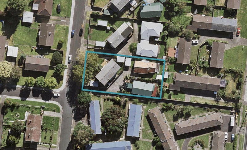 4/35 Greenslade Crescent, Northcote, Auckland - Carousel 1