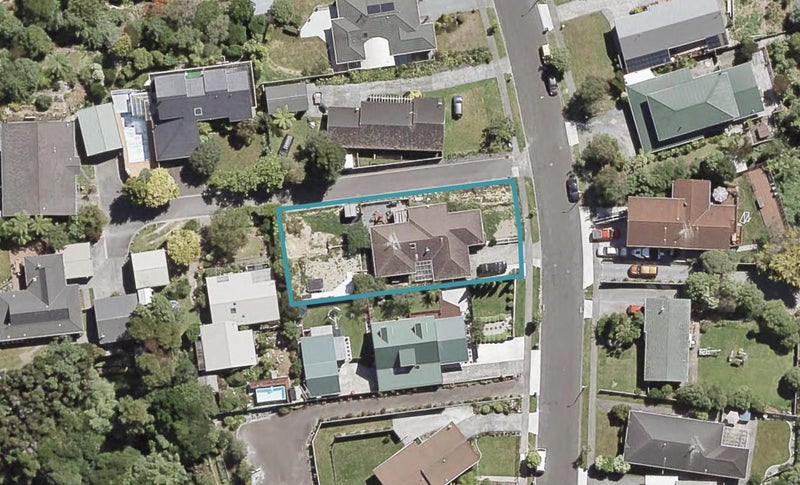 24 Seymour Grove, Kingsley Heights, Upper Hutt - Carousel 1