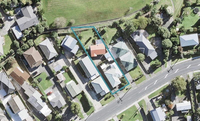 15A Bay Street, Red Beach, Whangaparāoa - Carousel 1