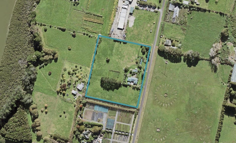 6 Bristol Road, Whenuapai, Auckland - Carousel 1
