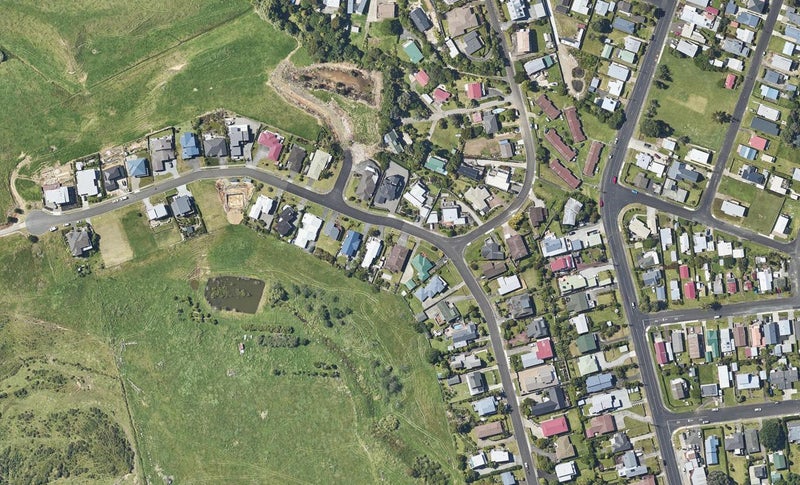25 Mayor View Terrace, Waihi Beach, Waihi Beach - Carousel 1