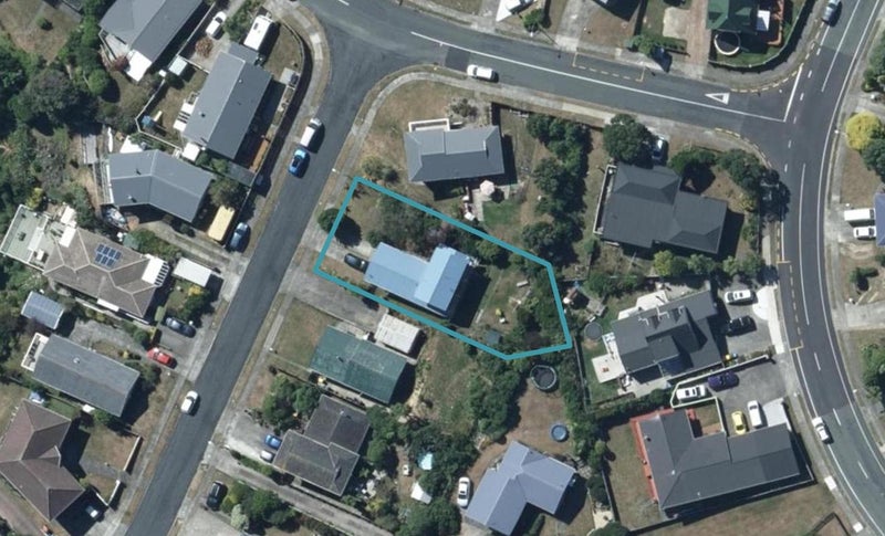 3 De Castro Place, Titahi Bay, Porirua - Carousel 1