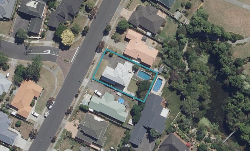28 Huntington Drive, Huntington, Hamilton - Carousel 1