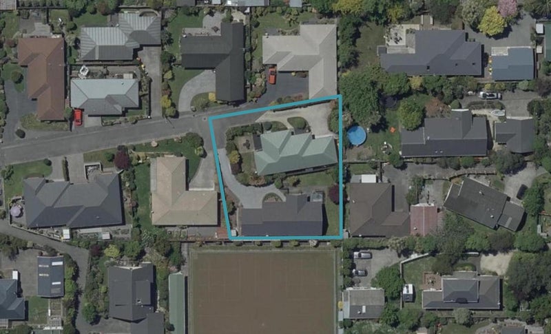 1/8 Tuscany Place, Beckenham, Christchurch - Carousel 1