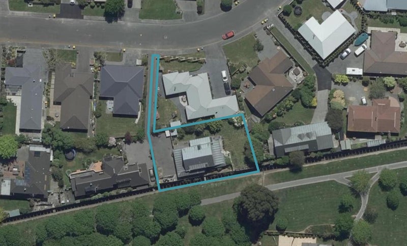 94 Regency Crescent, Redwood, Christchurch - Carousel 1