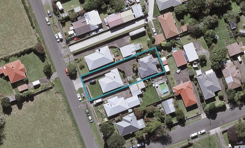 1/50 Cowling Road, Hurdon, New Plymouth - Carousel 1