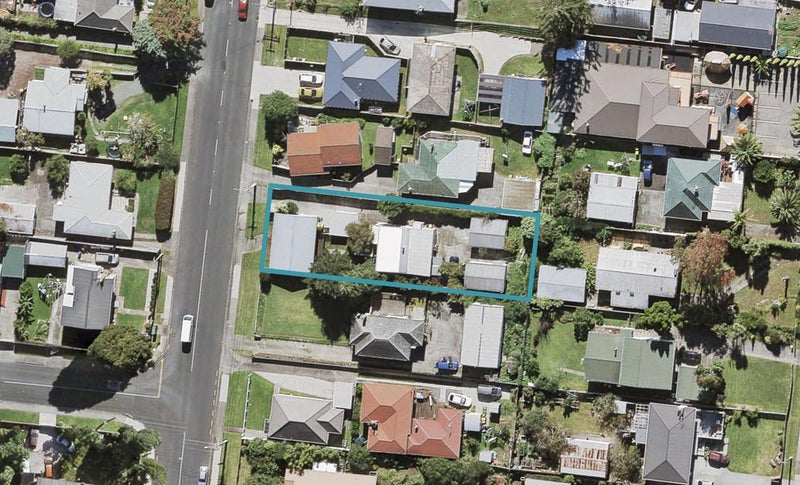 2/163 Rathgar Road, Henderson, Auckland - Carousel 1