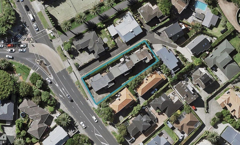 2/194 Kohimarama Road, Kohimarama, Auckland - Carousel 1