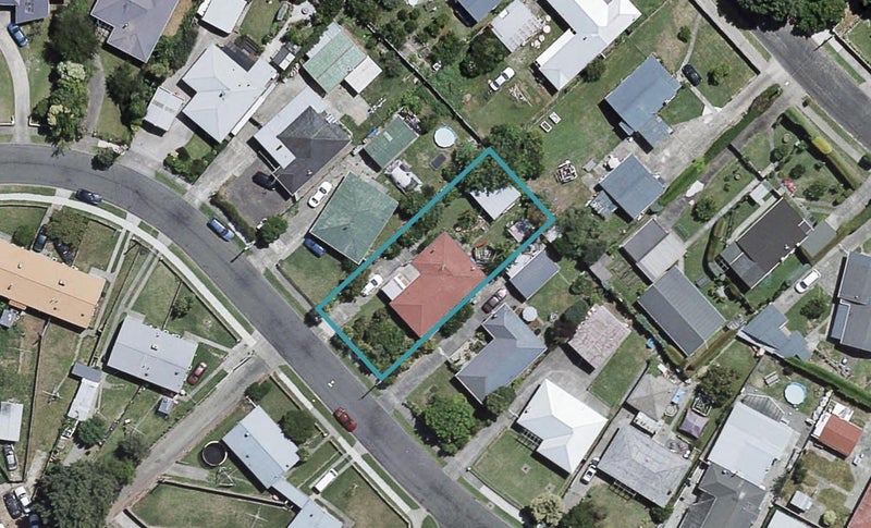 12 Bestall Street, Maraenui, Napier - Carousel 1